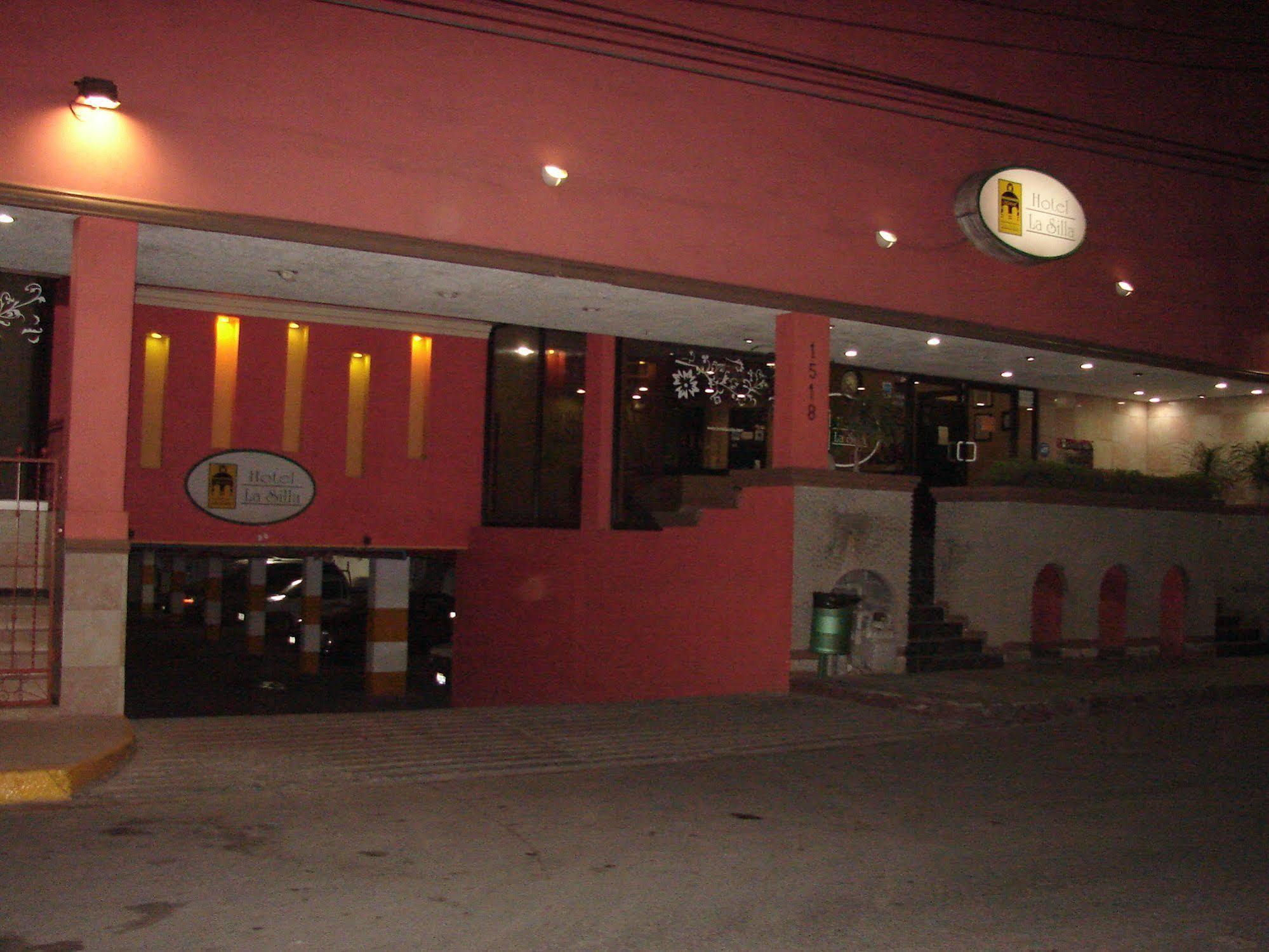 Hotel La Silla Monterrey Extérieur photo